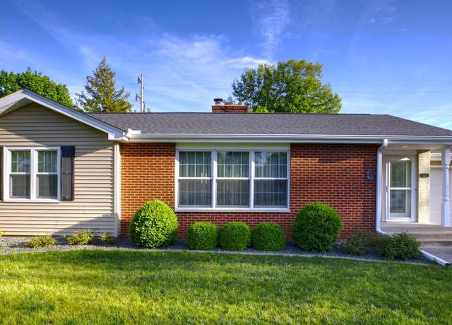 Property at 1120 W Walnut St, Chillicothe, IL 61523, 2 beds, 1 bath