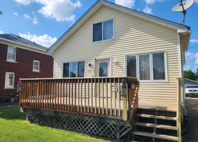 Property at 3217 18th Ave, Rock Island, IL 61201, 3 beds, 1.5 baths