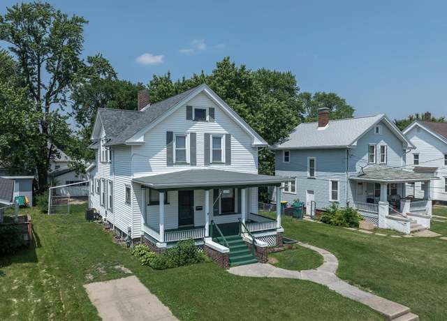 Property at 1479 W Main St, Galesburg, IL 61401, 4 beds, 2 baths