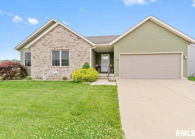 Property at 1103 Dina Dr, Riverton, IL 62561, 3 beds, 2 baths