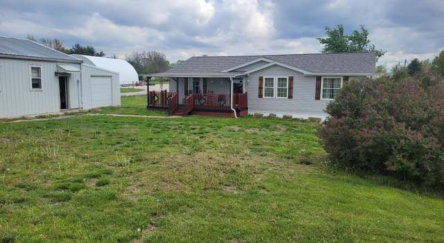 Photo of 715 W Webster St, Griggsville, IL 62340