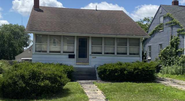 Photo of 1228 E Lake Ave, Peoria Heights, IL 61616
