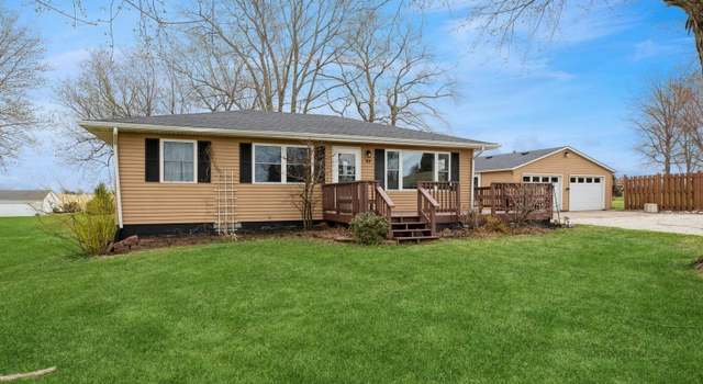 Photo of 319 N 1st St, Long Grove, IA 52756