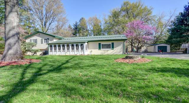 Photo of 615 N Leland Ln, Taylorville, IL 62568