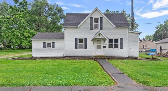 Photo of 417 W Franklin St, Girard, IL 62640