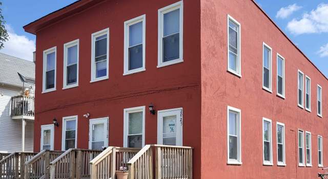 Photo of 2023 W 6th St, Davenport, IA 52802