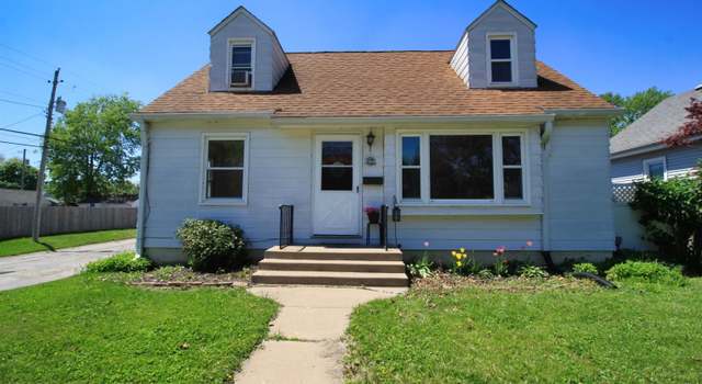 Photo of 2060 45th St, Rock Island, IL 61201