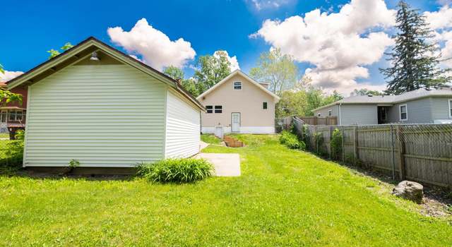 Photo of 2205 N North St, Peoria, IL 61604