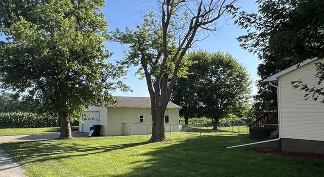 Photo of 1813 16th Ave, Viola, IL 61486