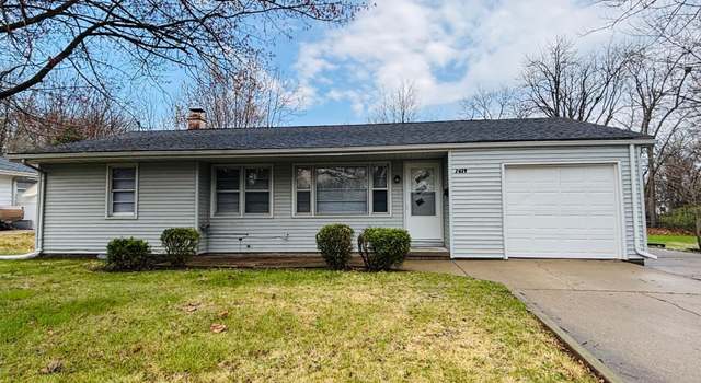 Photo of 2619 W Scenic Dr, Peoria, IL 61615