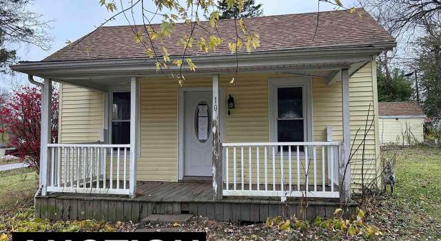 Photo of 105 S John St, Jonesboro, IL 62952