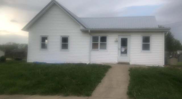 Photo of 312 W York St, Camp Point, IL 62320