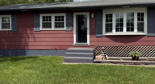 Photo of 222 5th St, Buffalo, IA 52728