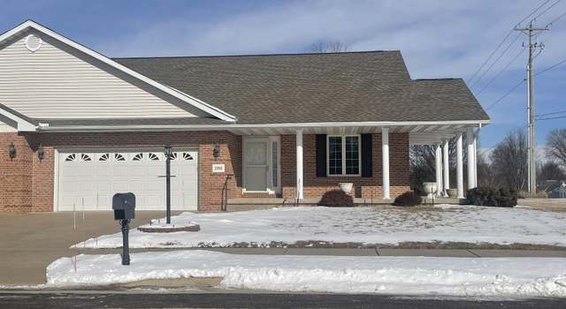 Photo of 3703 W Eagle Point Dr, Peoria, IL 61615