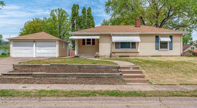 Photo of 2308 W Lombard St, Davenport, IA 52804