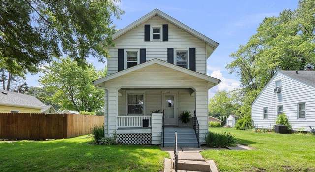 Photo of 546 21st Ave, Moline, IL 61265