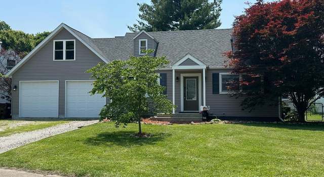 Photo of 714 W Elm St, Taylorville, IL 62568