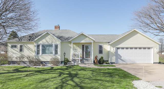 Photo of 301 E Center Ave, Rio, IL 61472