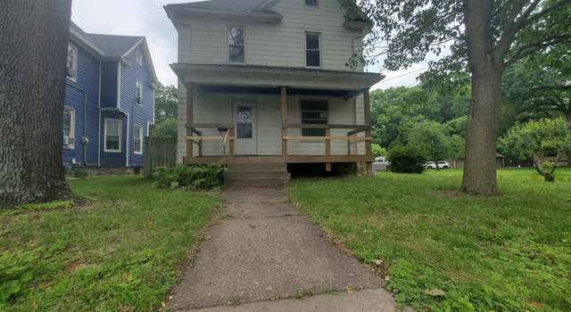 Photo of 712 3rd Street A, Moline, IL 61265