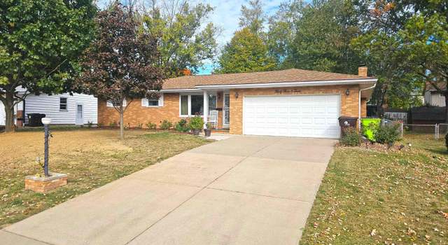 Photo of 3303 W Chartwell Rd, Peoria, IL 61614