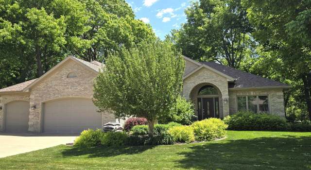 Photo of 801 E 7th St, Coal Valley, IL 61244