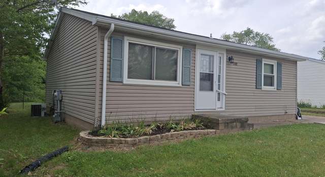Photo of 1907 Chicory Rd, Pekin, IL 61554
