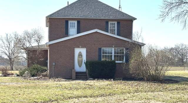 Photo of 820 Range Rd, Sandoval, IL 62882