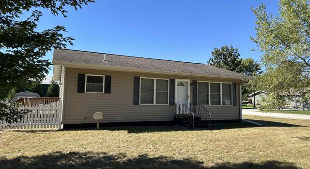Photo of 304 Morgan St, Oquawka, IL 61469