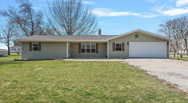 Photo of 612 S Main St, Witt, IL 62094
