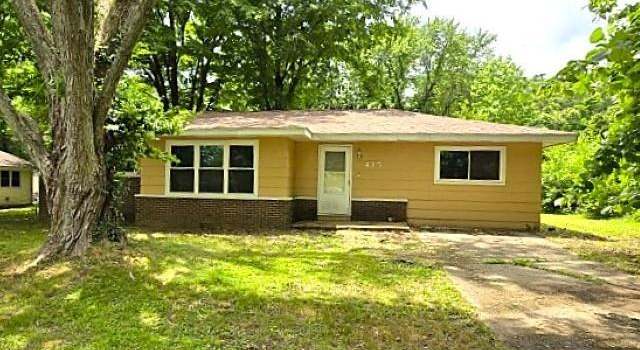 Photo of 415 Marteeny St, Mt Vernon, IL 62864