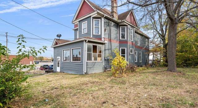 Photo of 513 1/2 30th St, Rock Island, IL 61201