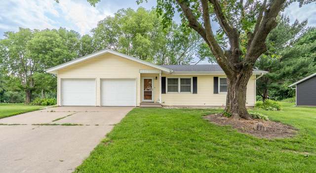 Photo of 807 18th St, Rapids City, IL 61278