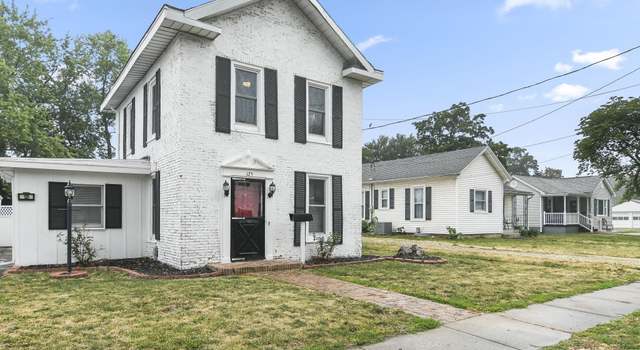 Photo of 125 Richards St, Jacksonville, IL 62650