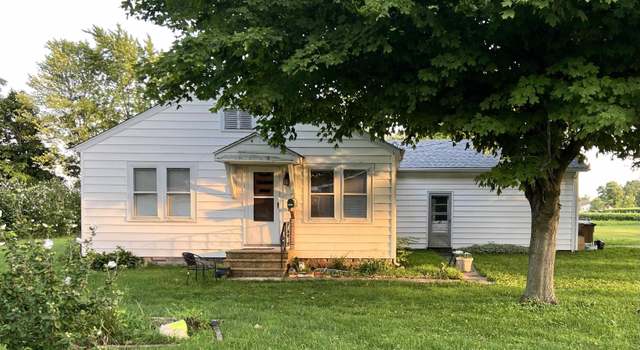 Photo of 401 E Isaac St, New Berlin, IL 62670