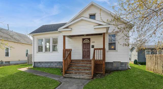 Photo of 1304 38th St, Rock Island, IL 61201