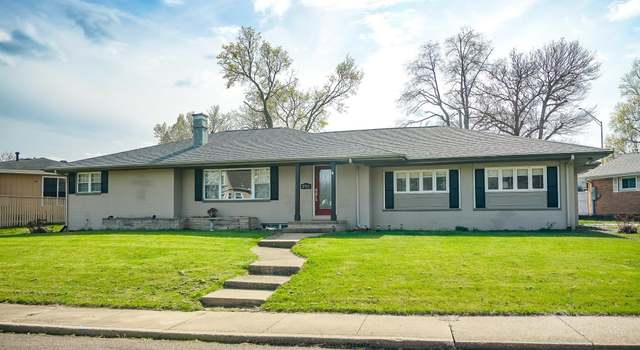 Photo of 3721 N Lynnwood Pl, Peoria, IL 61614