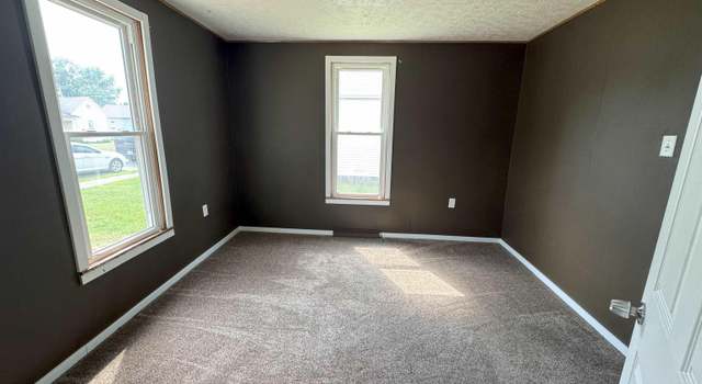 Photo of 145 E Prairie St, Centralia, IL 62801