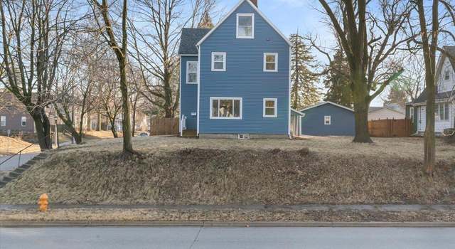 Photo of 920 12th Ave, Moline, IL 61265-2958
