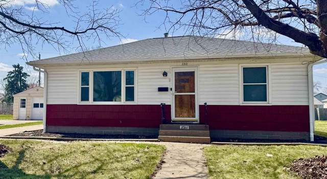 Photo of 2312 45th St, Rock Island, IL 61201