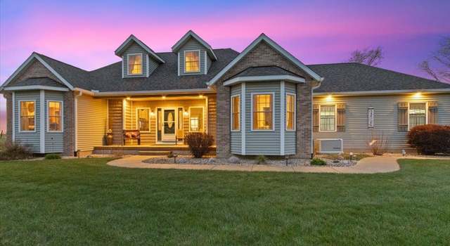 Photo of 109 N Alexander St, Washburn, IL 61570