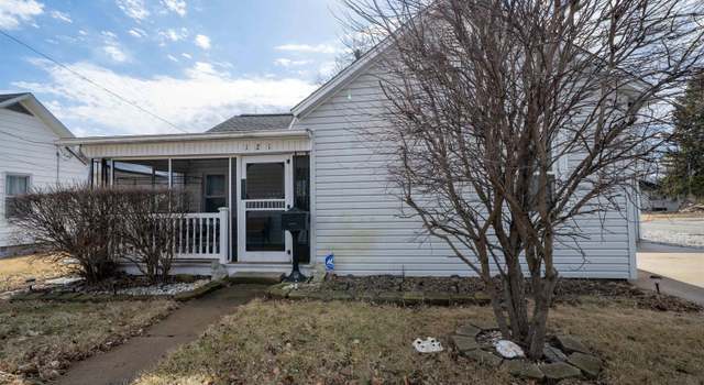 Photo of 121 W Avenue F, Lewistown, IL 61542