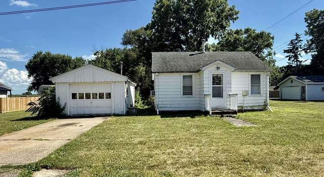 Photo of 304 E Ames St, Yates City, IL 61572