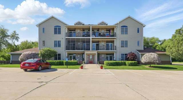 Photo of 1871 Stone Gate Cir #4, Davenport, IA 52807