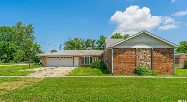 Photo of 205 E Pine St, Broadwell, IL 62634