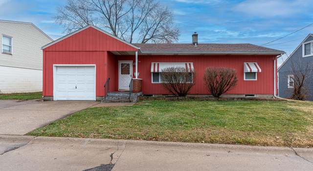 Photo of 6 Riverview Ln, Bettendorf, IA 52722