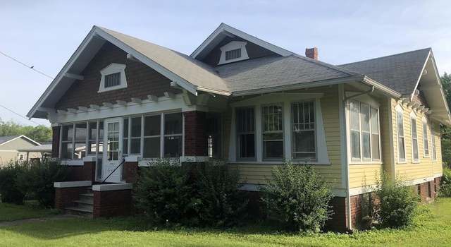 Photo of 541 E Bearstown St, Virginia, IL 62691