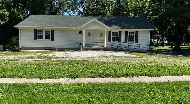 Photo of 35 Main St, Bluffs, IL 62621