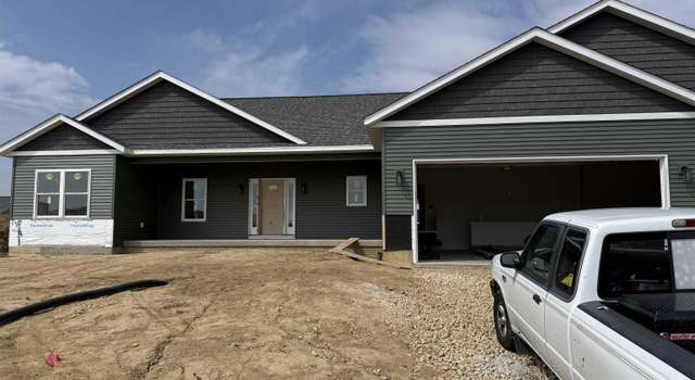 Photo of 412 S Diamond Dr, Long Grove, IA 52756