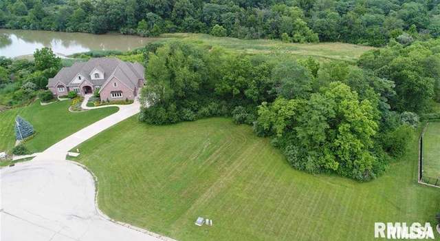 Photo of 1616 Grandlake Ct, Pekin, IL 61554
