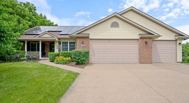 Photo of 325 Woodland Dr, Andalusia, IL 61232